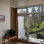 アパート Marina Boathouse, Windermere Lets *