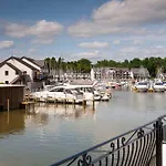 アパート Marina Boathouse, Windermere Lets *