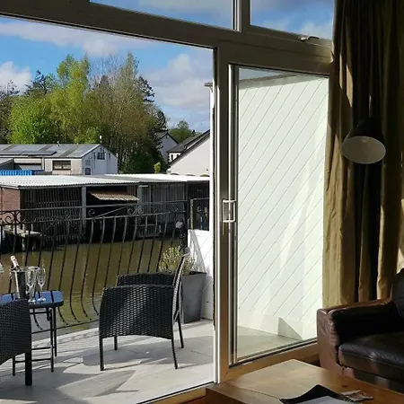 Marina Boathouse, Windermere Lets Daire