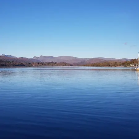 Marina Boathouse, Windermere Lets *